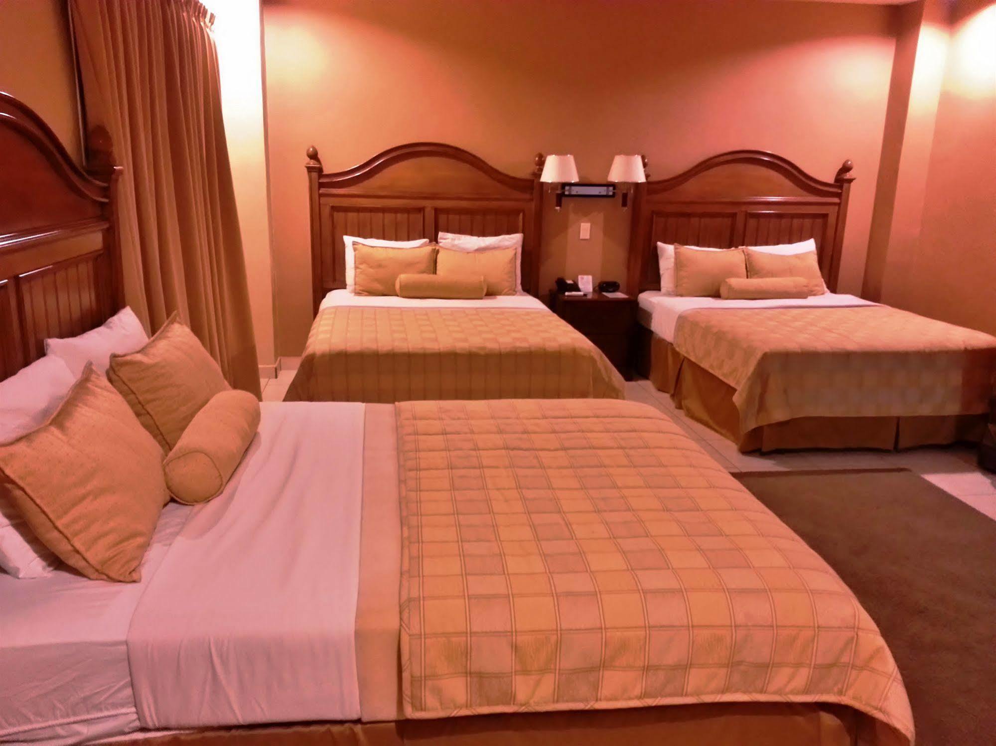 סן פדרו סולה Hotel Monteolivos מראה חיצוני תמונה