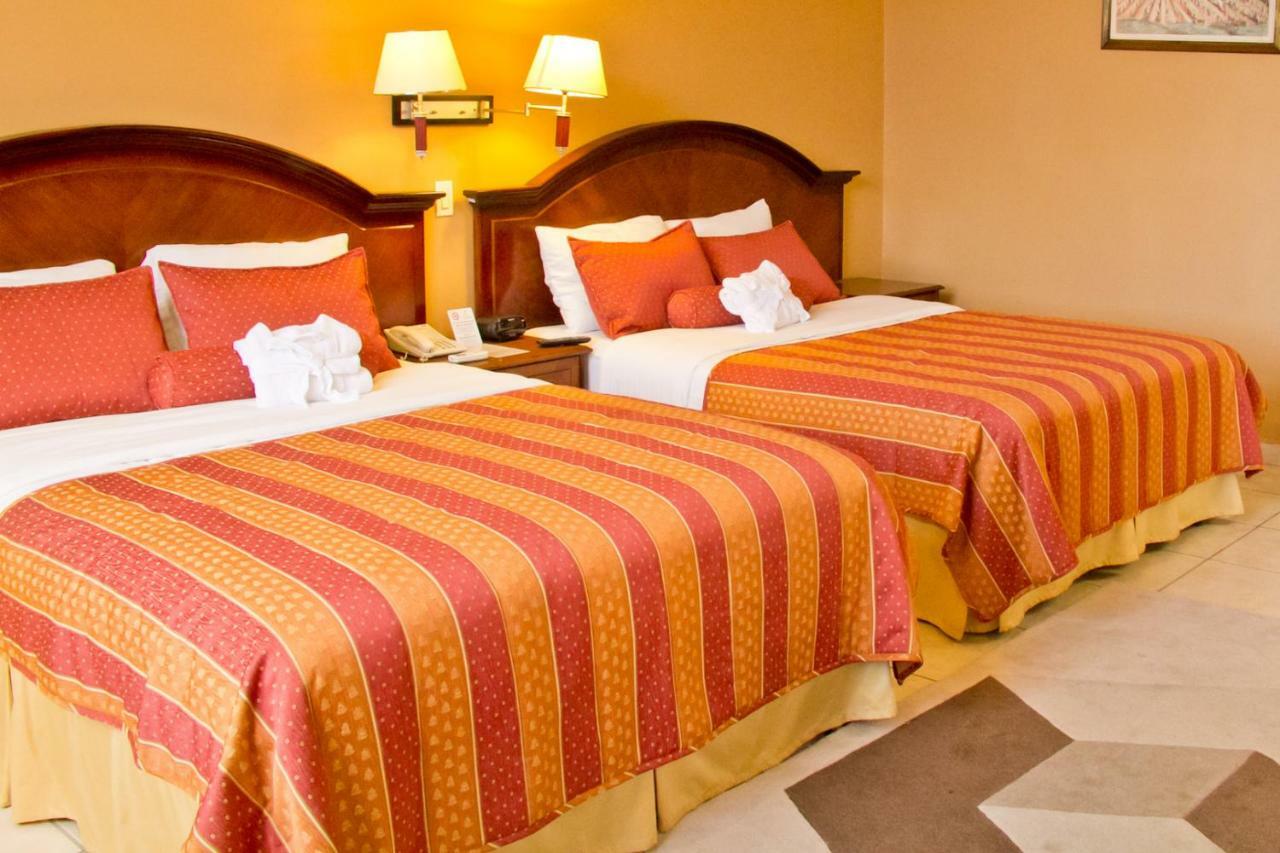סן פדרו סולה Hotel Monteolivos מראה חיצוני תמונה