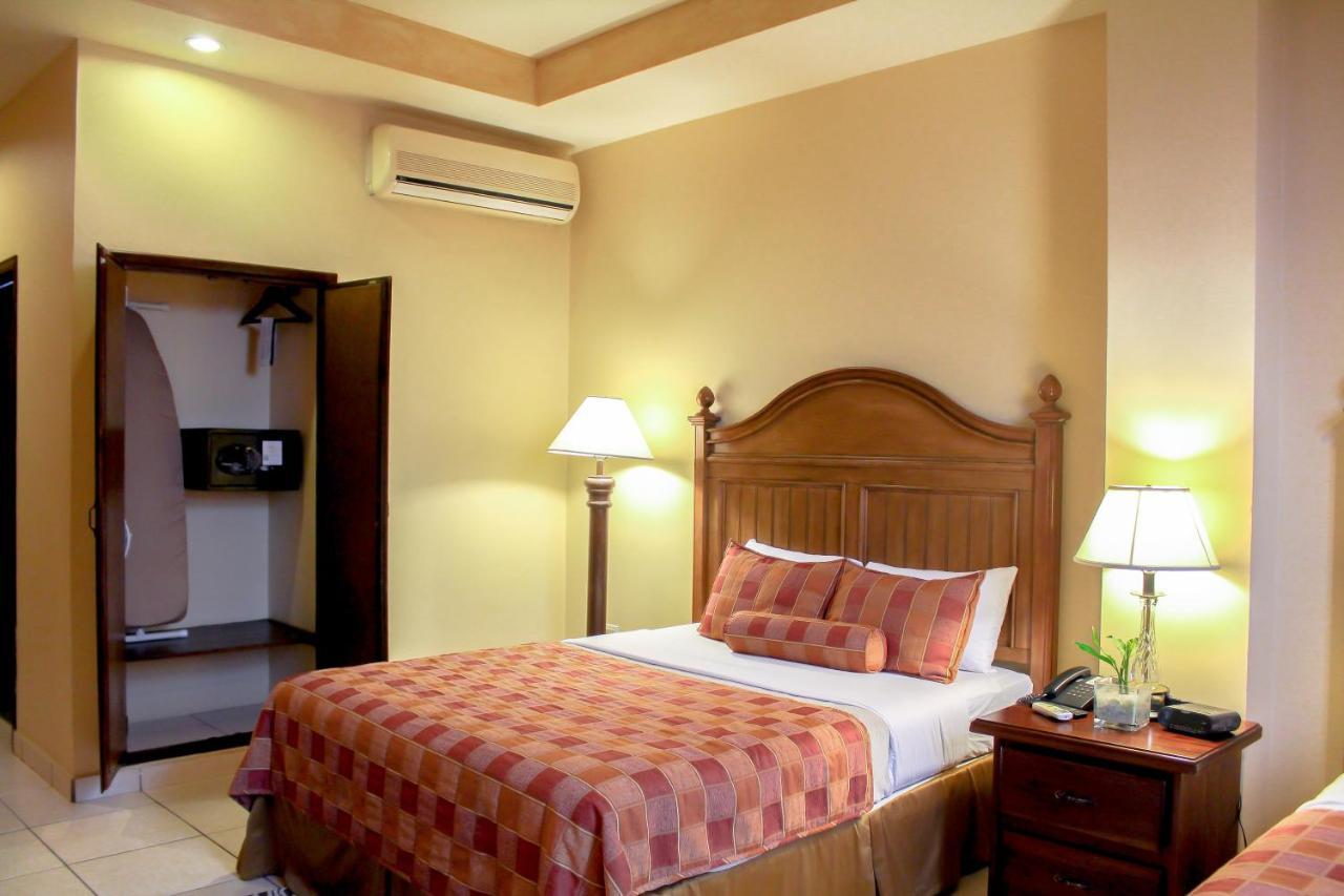 סן פדרו סולה Hotel Monteolivos מראה חיצוני תמונה