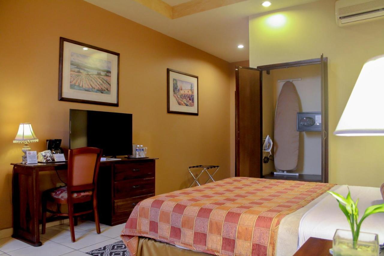 סן פדרו סולה Hotel Monteolivos מראה חיצוני תמונה